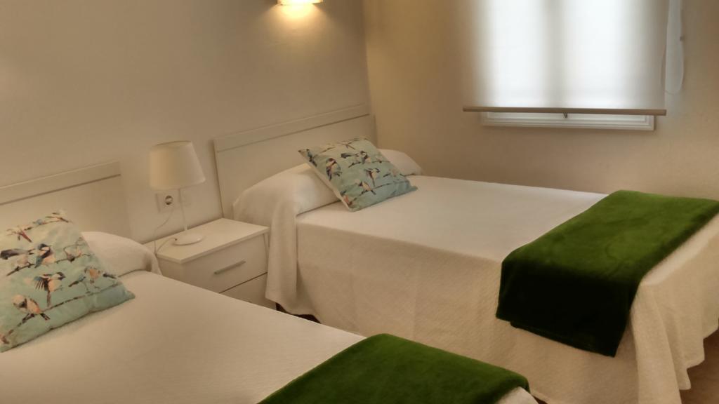 Grupoandria Villa Dora Cala'N Blanes  Bilik gambar